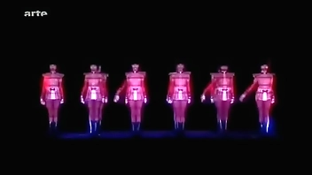 疯俱乐部裸体表演