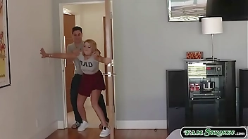 Stepsis sucks stepbros cock for a reward