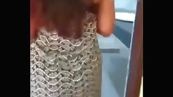 ေနျခည္ ေရခ်ိဳးခန္းထဲလိုးတဲ့ကား