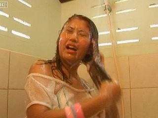 Sexy Nippon bombshell April Lim delights in her wild XXX shower fuck