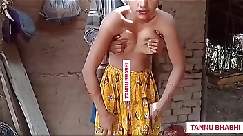 Indian bhabhi fucking harder in fields in new passionate position Moaning