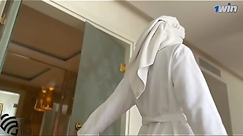 Stepmom fucked her stepson after a shower