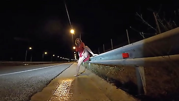 1000 km trip with Julia North and all her Pissings and Suqirtings