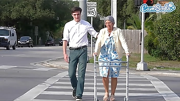 Horny Grandma Public Sex, Granny Squirts After Massive Orgasm From Helpful Stranger