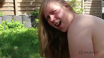 Hot day! Majas first outdoorsex !